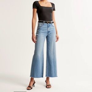 Abercrombie cropped wide leg jean